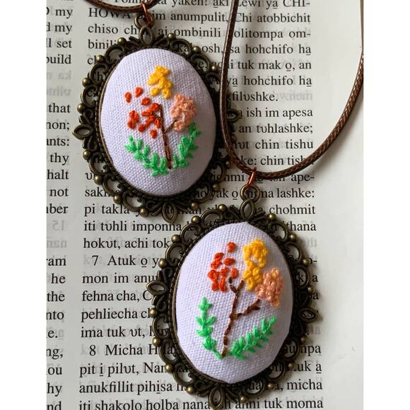 Wild Flower Embroidery Necklace Handmade Jewelry - Picture 3 of 7